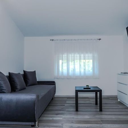 Feda Apartmanhaz Balatonboglár Buitenkant foto