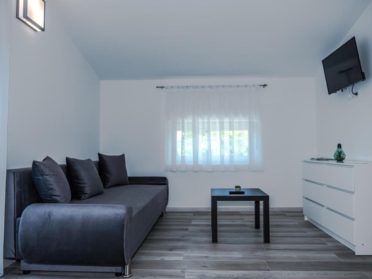 Feda Apartmanhaz Balatonboglár Buitenkant foto