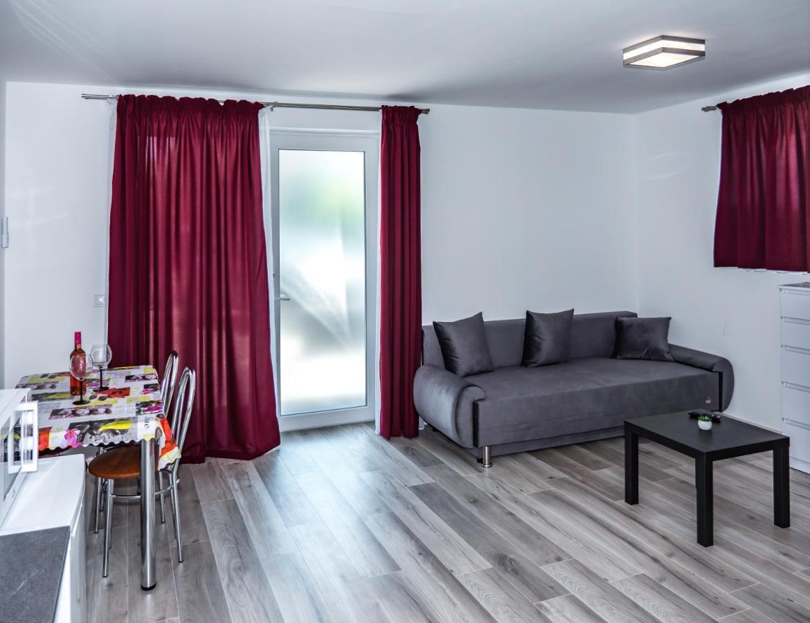 Feda Apartmanhaz Balatonboglár Buitenkant foto